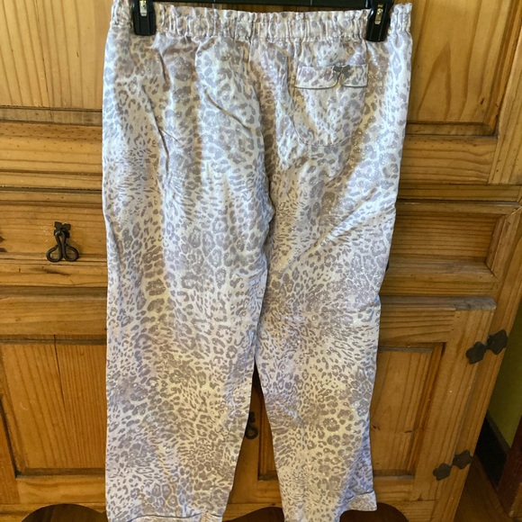 Women Victoria’s Secret gray purple cheetah print 2 piece pajamas size M Long - Picture 8 of 9